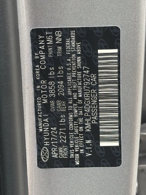 2024 Hyundai ELANTRA Limited