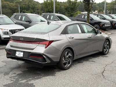 2024 Hyundai ELANTRA Limited