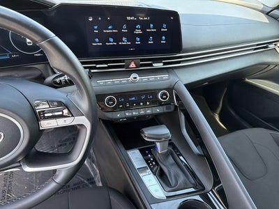 2023 Hyundai ELANTRA SEL