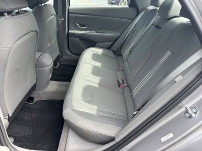 2025 Hyundai ELANTRA SEL Convenience