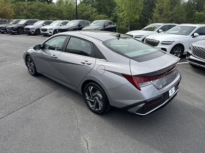 2025 Hyundai ELANTRA SEL Convenience