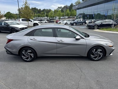 2025 Hyundai ELANTRA SEL Convenience