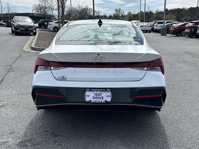 2025 Hyundai ELANTRA SEL Convenience