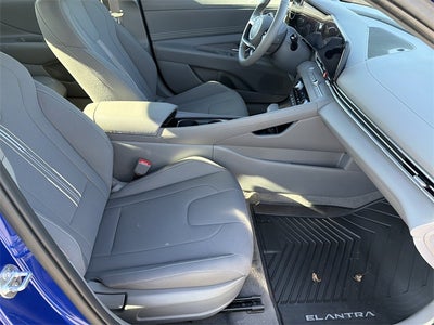 2025 Hyundai ELANTRA SEL Convenience