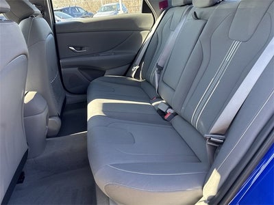 2025 Hyundai ELANTRA SEL Convenience