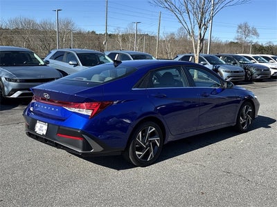 2025 Hyundai ELANTRA SEL Convenience