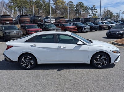 2025 Hyundai ELANTRA SEL Convenience