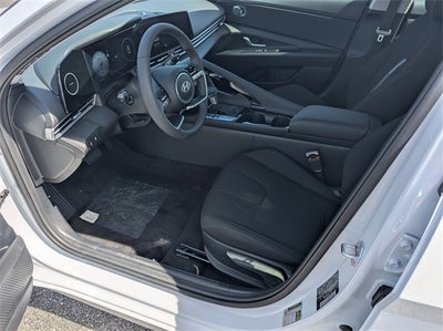 2025 Hyundai ELANTRA SEL Convenience