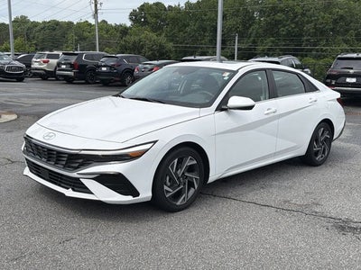 2025 Hyundai ELANTRA SEL Convenience