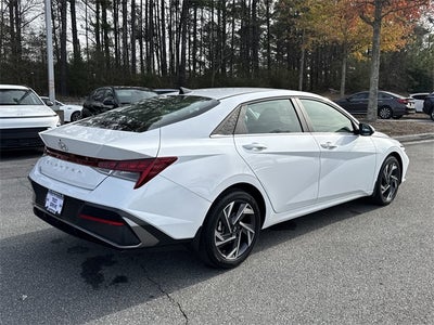 2025 Hyundai ELANTRA SEL Convenience