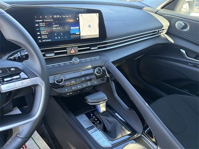 2025 Hyundai ELANTRA SEL Convenience