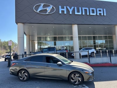 2024 Hyundai ELANTRA SEL