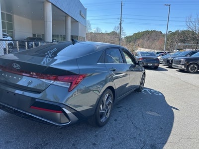 2024 Hyundai ELANTRA SEL