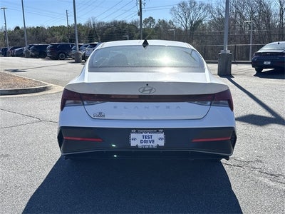 2025 Hyundai ELANTRA SEL Convenience