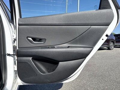 2025 Hyundai ELANTRA SEL Convenience