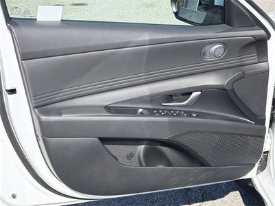 2025 Hyundai ELANTRA SEL Convenience