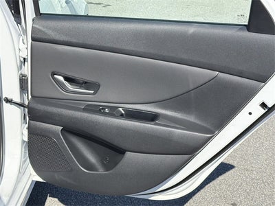 2025 Hyundai ELANTRA SEL Convenience