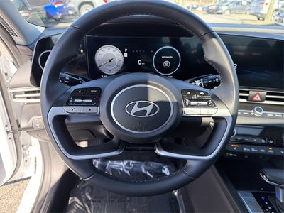 2025 Hyundai ELANTRA SEL Convenience