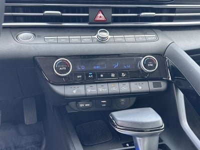 2025 Hyundai ELANTRA SEL Convenience