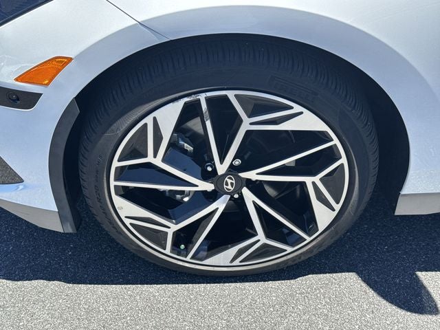 2023 Hyundai IONIQ 6 Limited