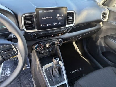 2024 Hyundai VENUE SE