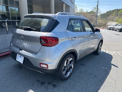 2024 Hyundai VENUE SEL