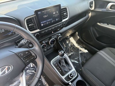 2025 Hyundai VENUE SEL