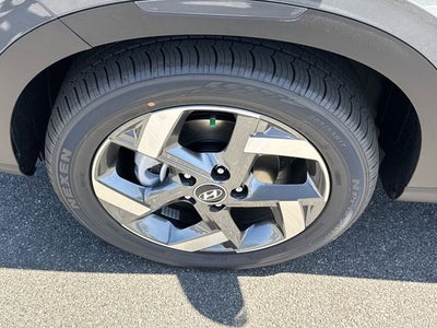 2026 Hyundai VENUE SEL W/Two-Tone Roof