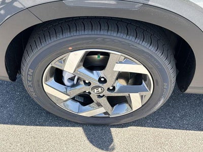 2026 Hyundai VENUE SEL W/Two-Tone Roof