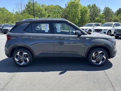 2026 Hyundai VENUE SEL W/Two-Tone Roof