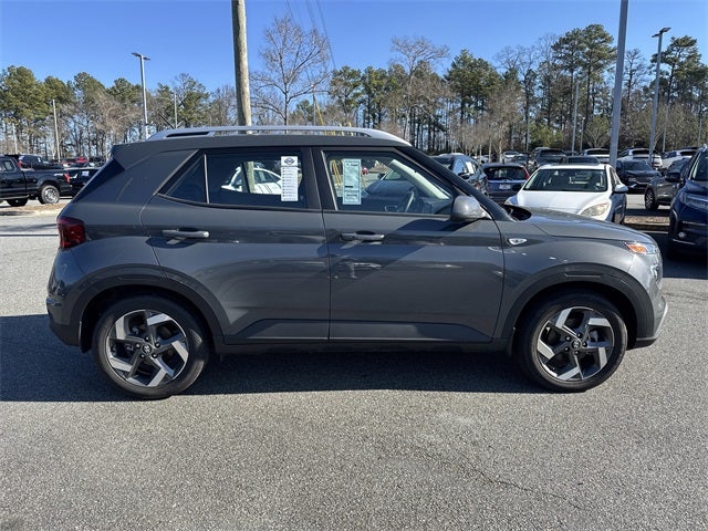 2025 Hyundai VENUE SEL