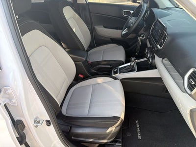 2021 Hyundai VENUE SEL