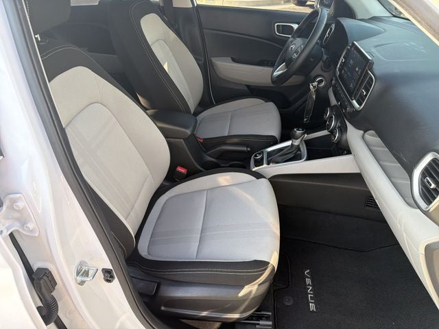 2021 Hyundai VENUE SEL