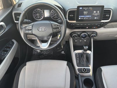 2021 Hyundai VENUE SEL