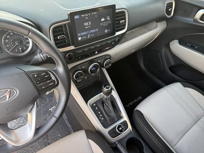 2021 Hyundai VENUE SEL