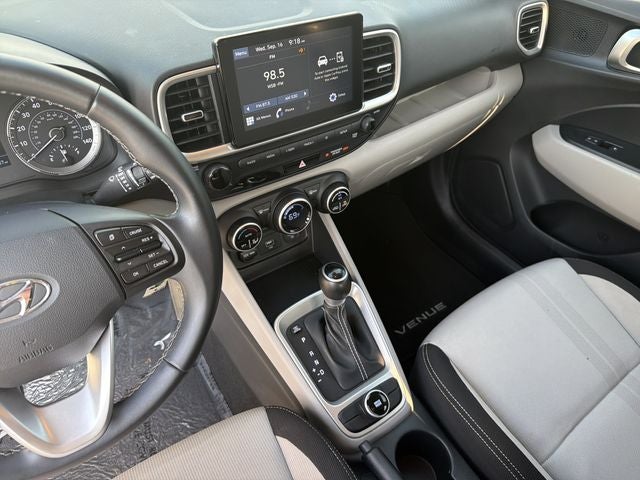 2021 Hyundai VENUE SEL
