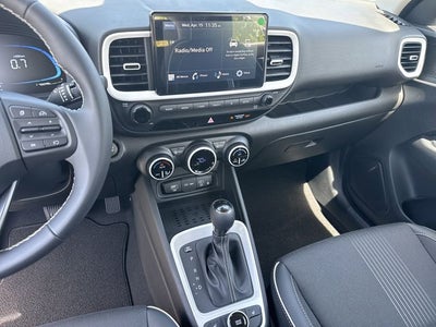 2026 Hyundai VENUE SEL W/Two-Tone Roof