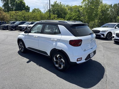 2026 Hyundai VENUE SEL W/Two-Tone Roof
