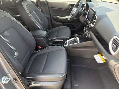 2026 Hyundai VENUE SEL W/Two-Tone Roof