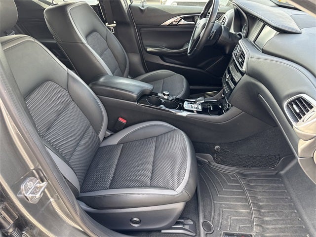 2019 INFINITI QX30 LUXE