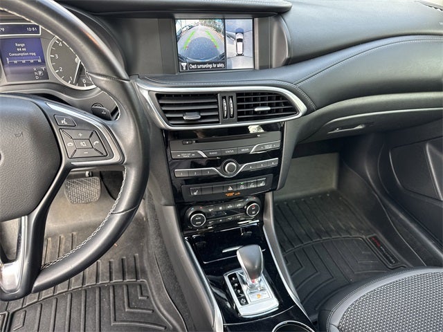 2019 INFINITI QX30 LUXE