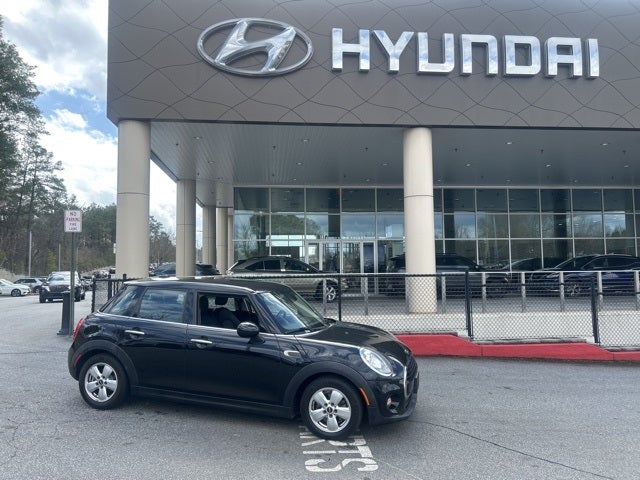 2017 MINI Cooper Base