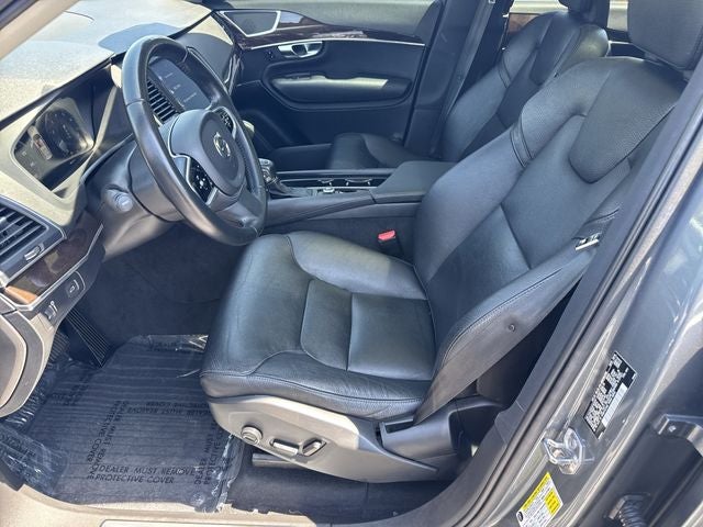 2019 Volvo XC90 T6 Momentum